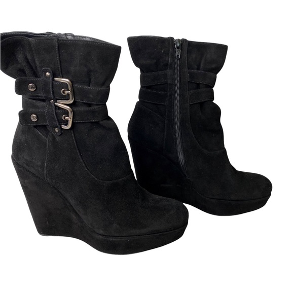 Stuart Weitzman Ruched Buckle Suede Wedge Black Booties Boots Size 8 - Picture 3 of 13